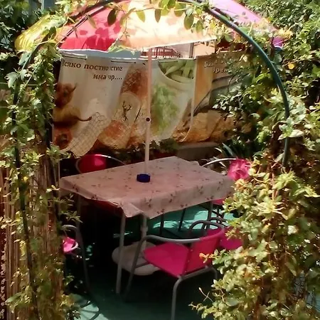 Πανσιόν House Oasis *
